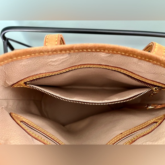 Louis Vuitton Authentic Monogram Petite Bucket Bag ✨Vintage✨ - Picture 9 of 16